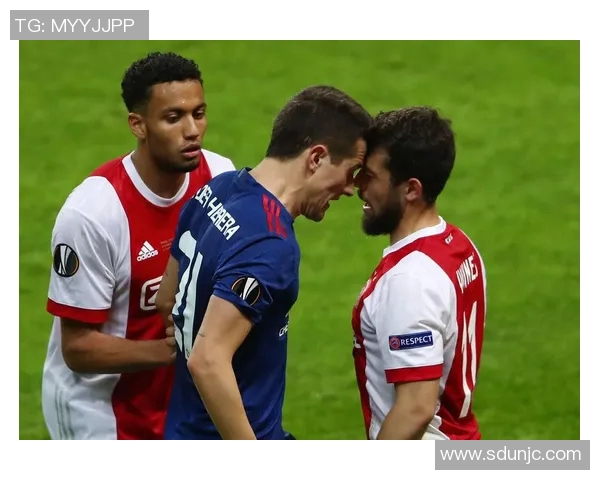 足球场上的火爆脾气那些让人又爱又恨的足球明星球员揭秘